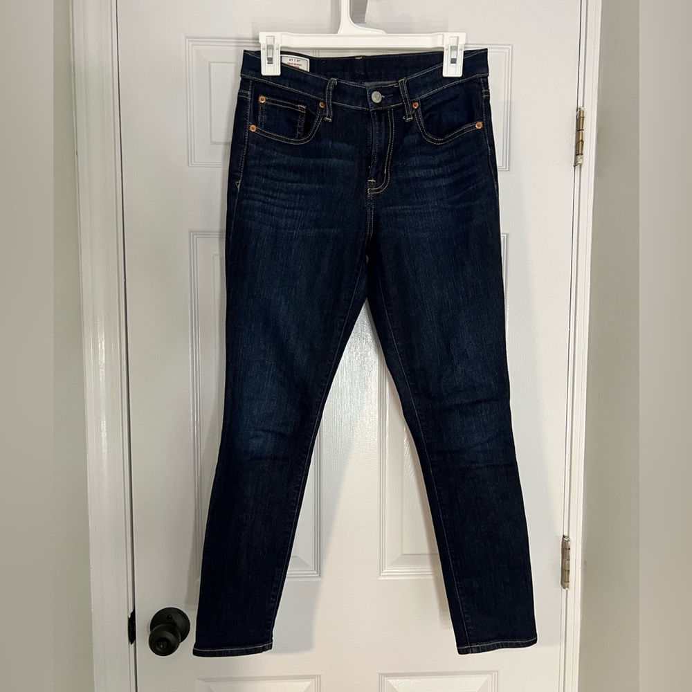 Dark Jeans